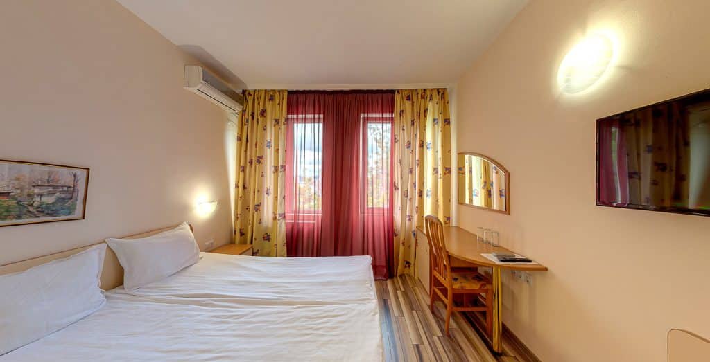 Тройна стая в хотел Балкан